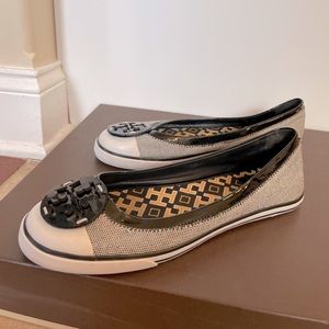Tory Burch flats. Sz 10